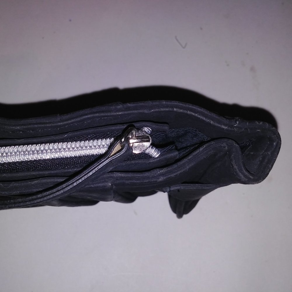 Victoria Secret Wristlet Purse Bag Black Logo Snakeskin Print Silver Hardware 9 - Picture 7 of 10